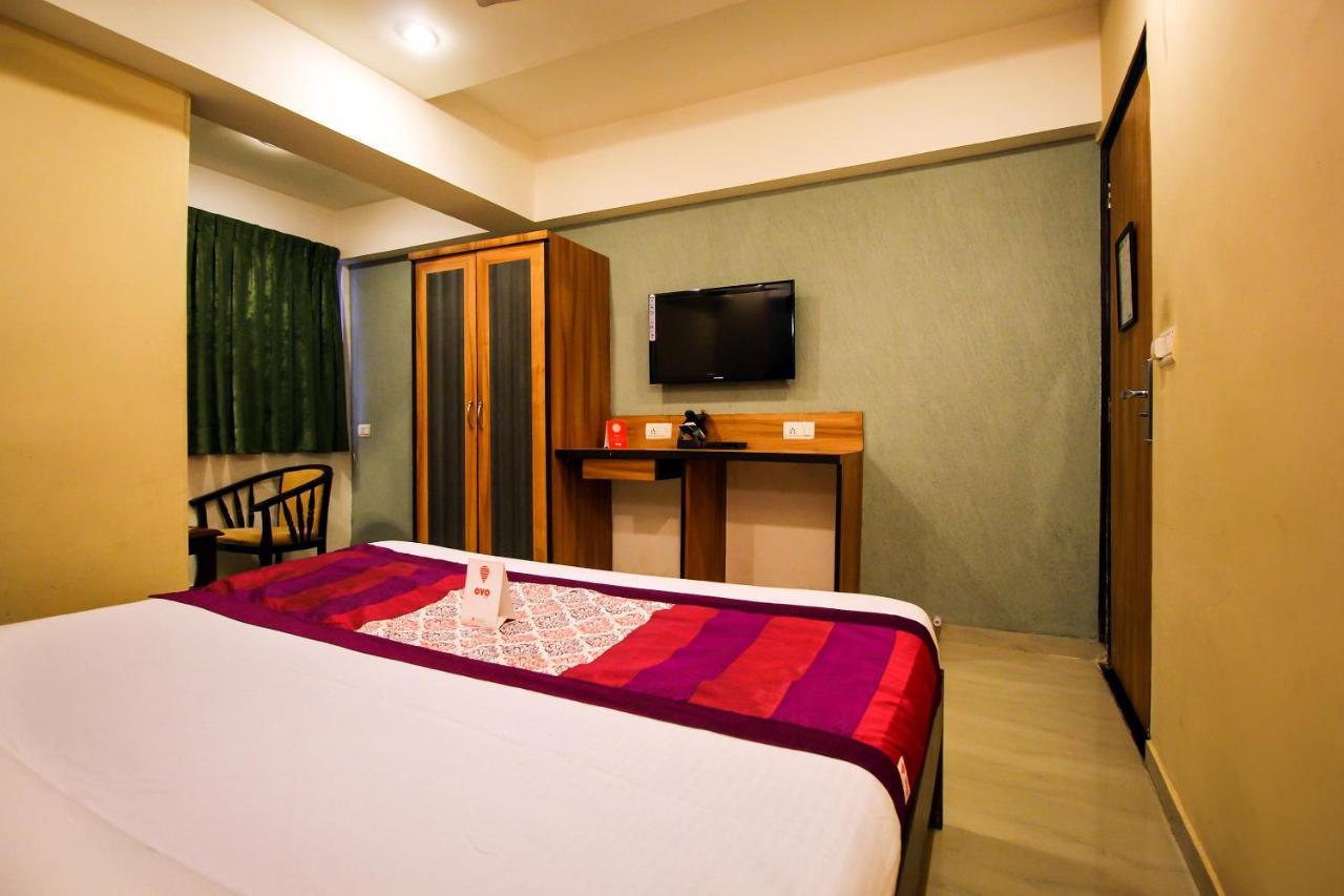 Oyo 8786 Maan Residency Hotel