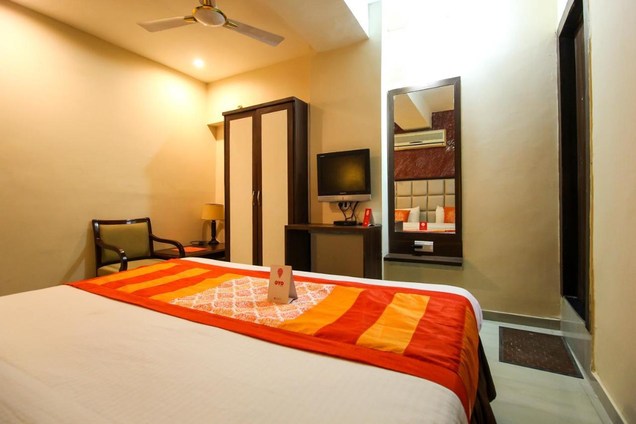 Oyo 8786 Maan Residency Hotel