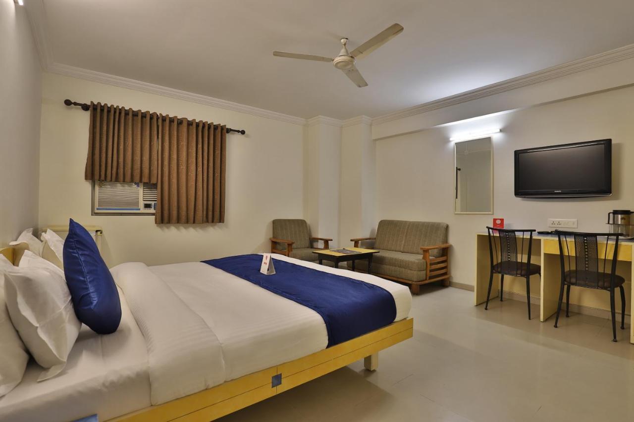 Oyo 10044 Dudawat 3* Ahmedabad