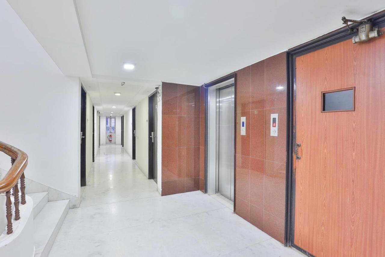 Hotel Oyo 2351 Golden Plaza Ahmedabad