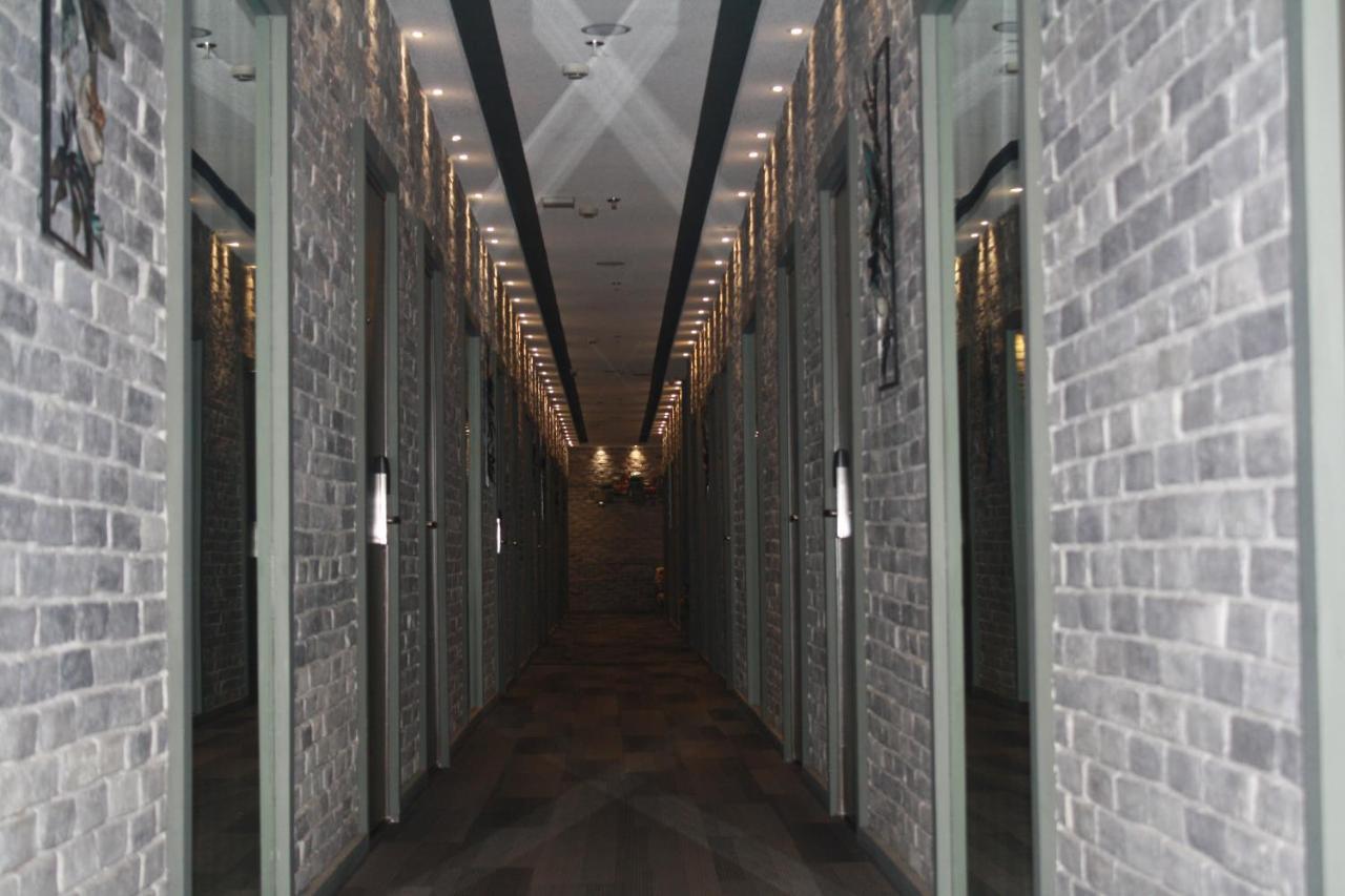 Tribecca Select 3* Ahmedabad