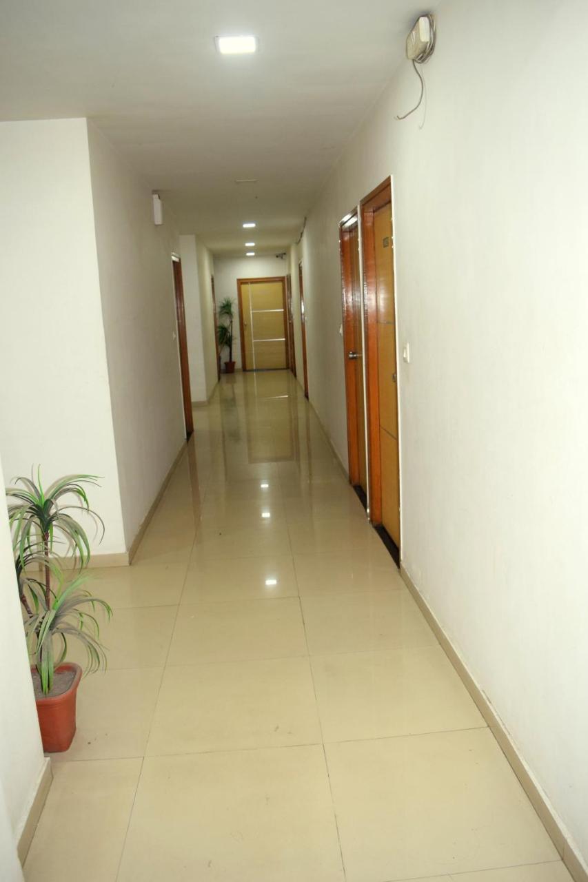 D Veeray By Sky Hotel Ahmedabad