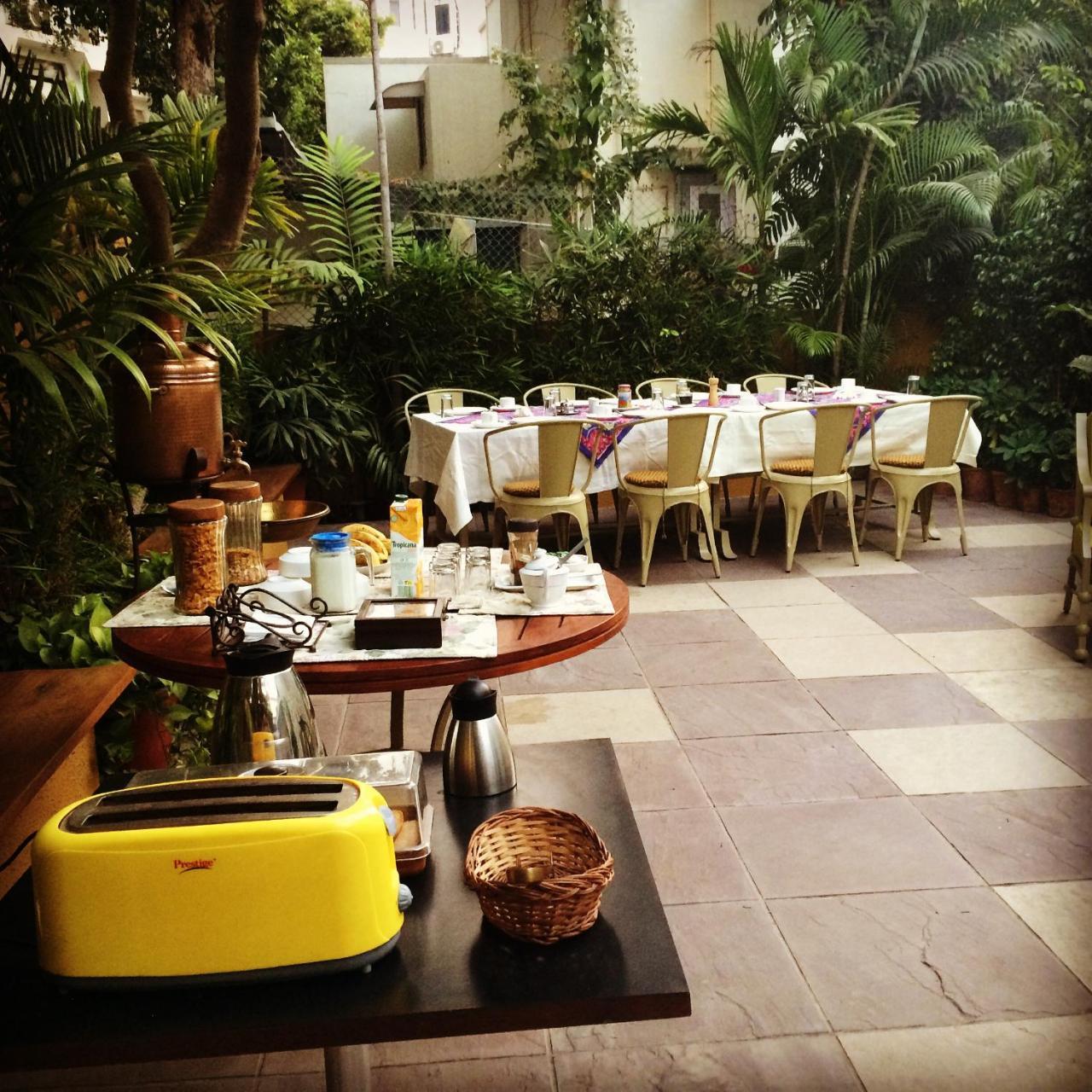 The Boutique Guest House- Utelia House No.9 Homestay Ahmedabad