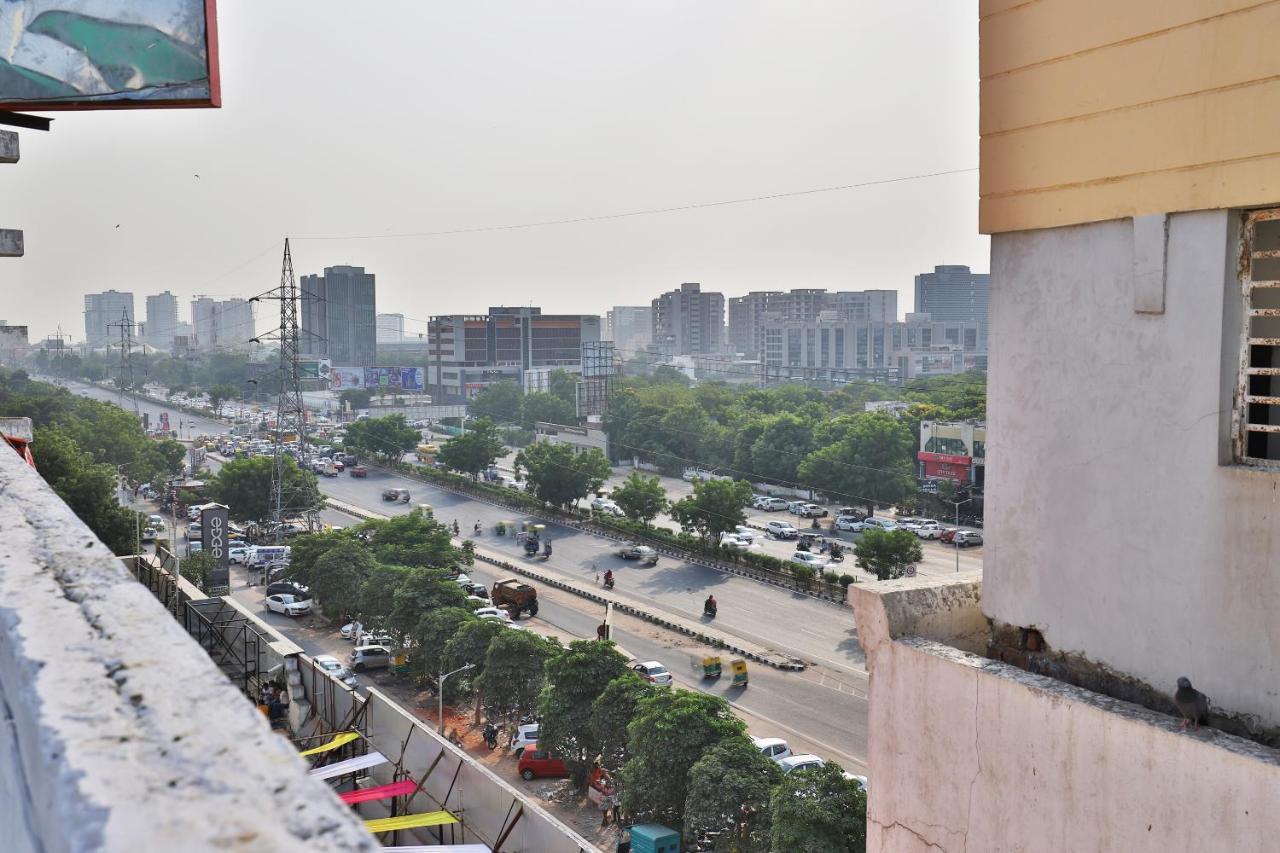 Oyo 2252 Double Bless 3* Ahmedabad