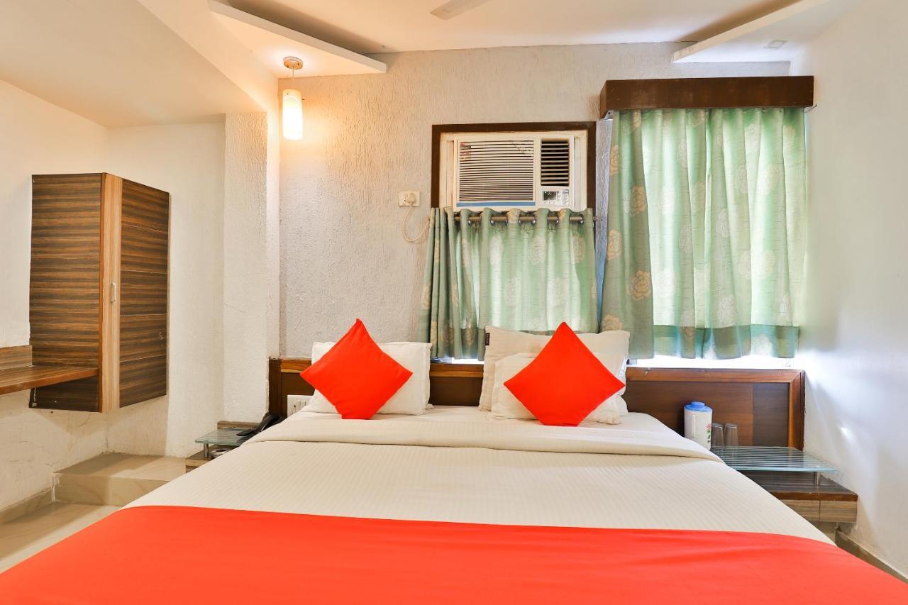 Oyo 2252 Double Bless 3* Ahmedabad