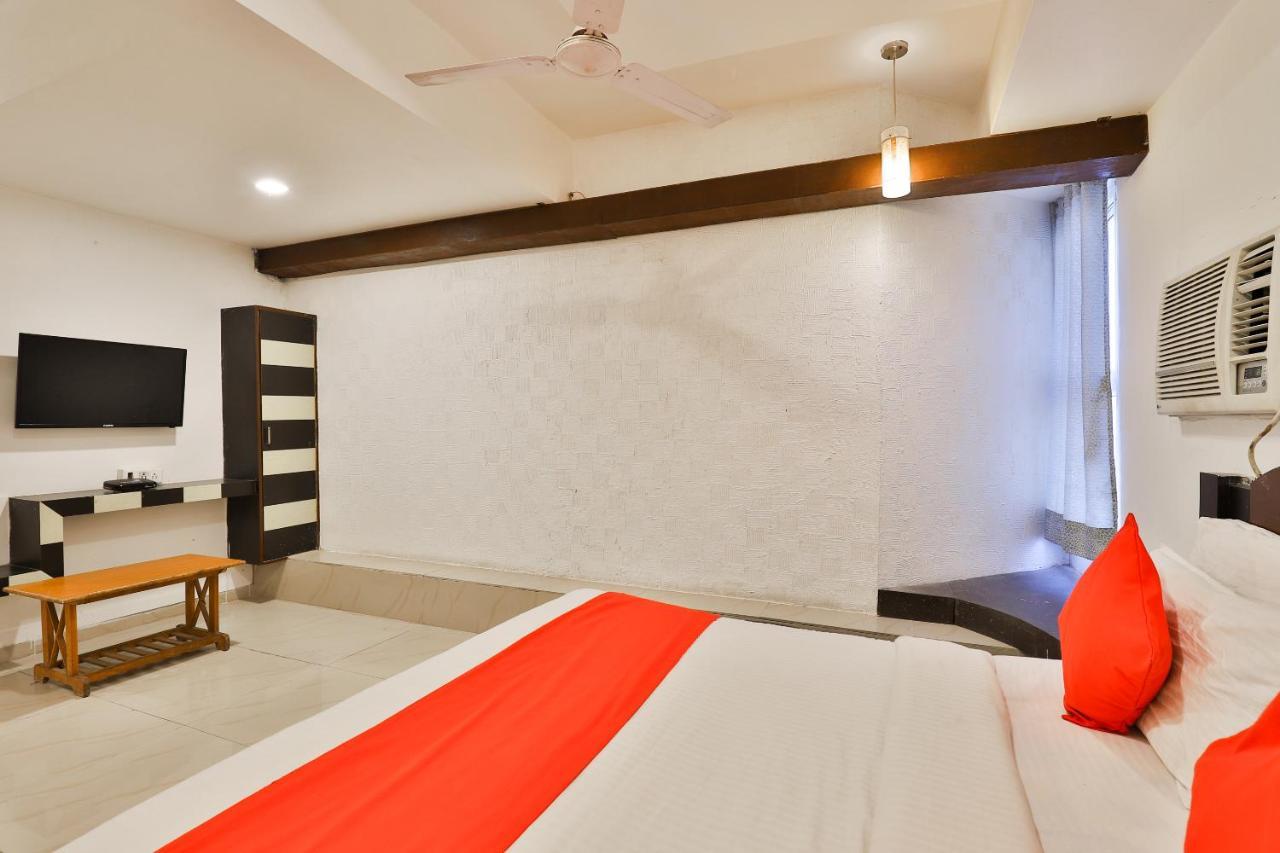 Oyo 2252 Double Bless 3* Ahmedabad