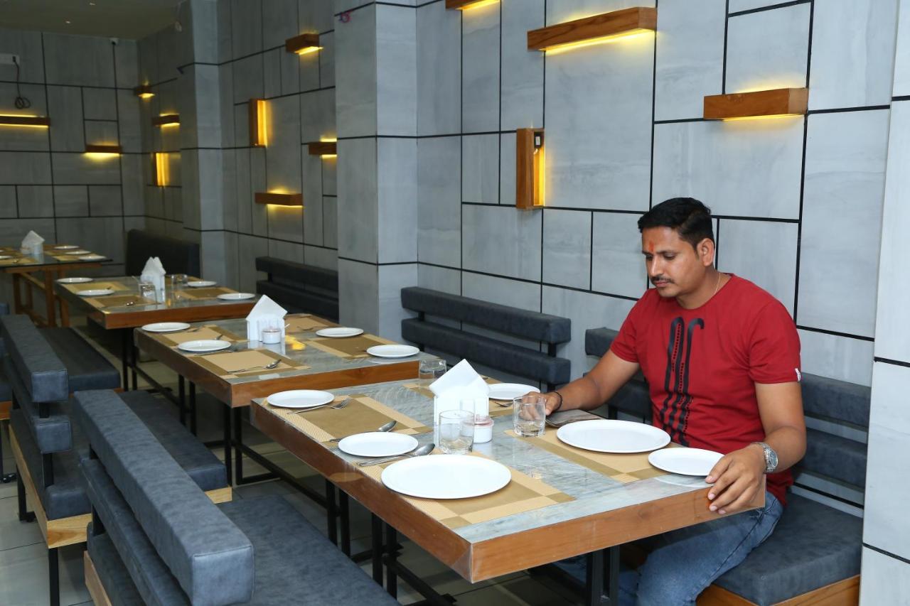 Shree Akshar Restaurant And