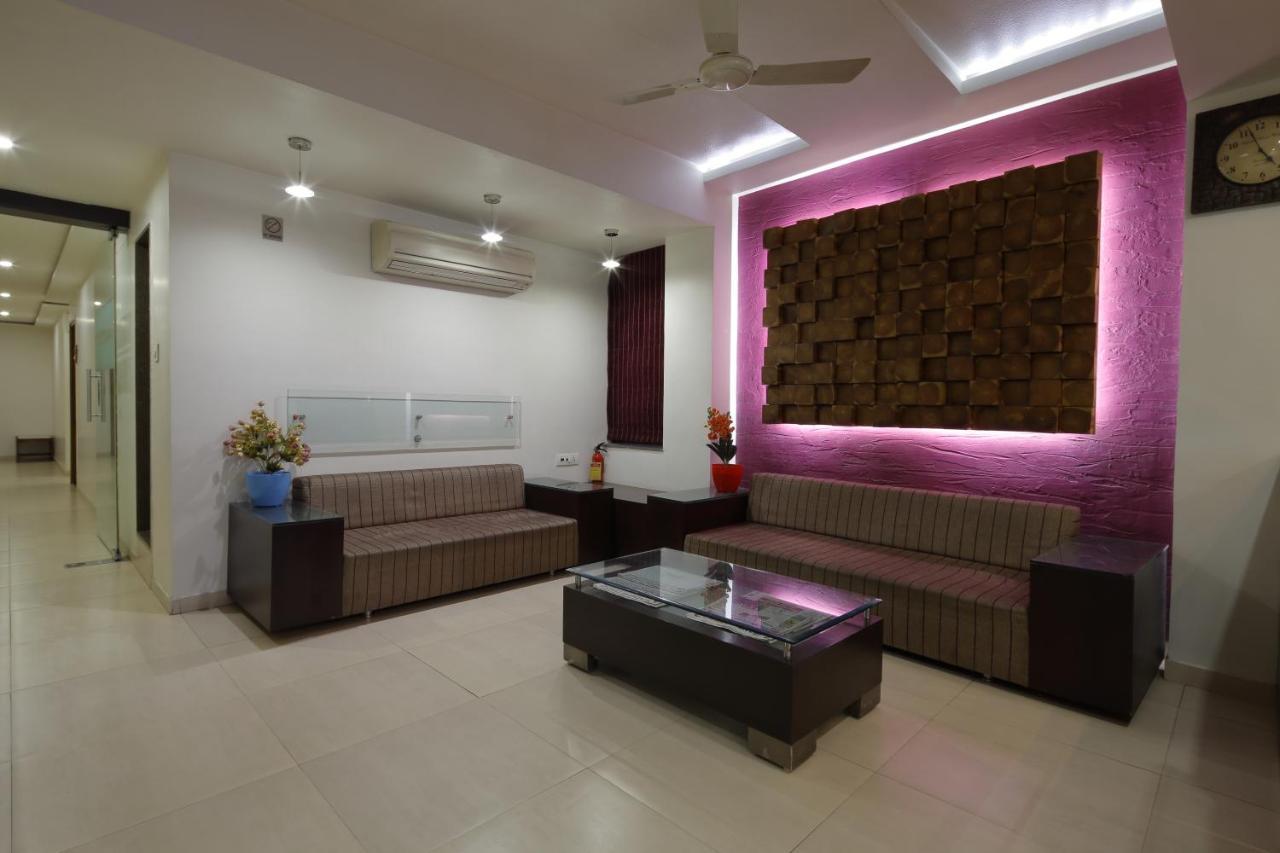 Good Night Hotel