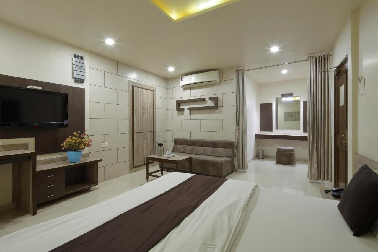 Good Night Hotel 2*