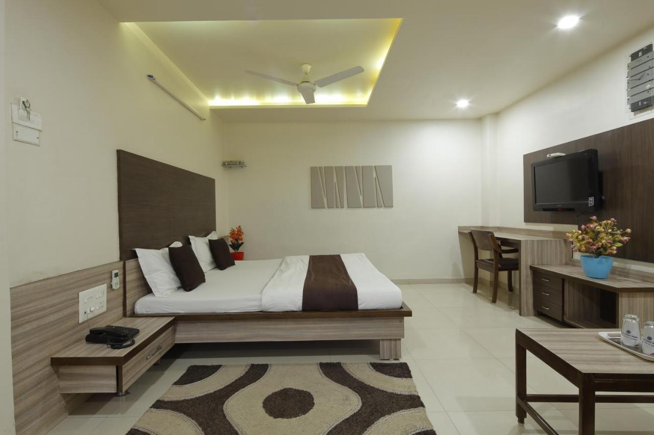 Good Night Hotel