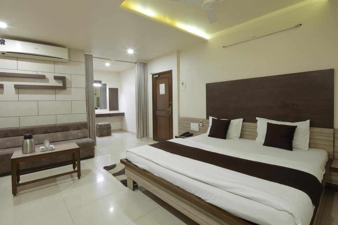 Good Night Hotel