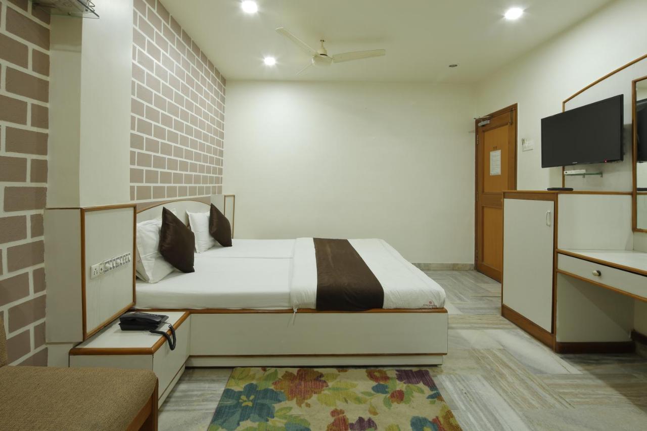 Good Night 2* Ahmedabad