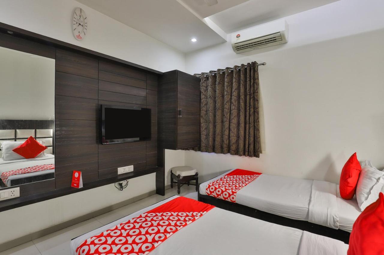 Hotel Oyo 2351 Golden Plaza 3*