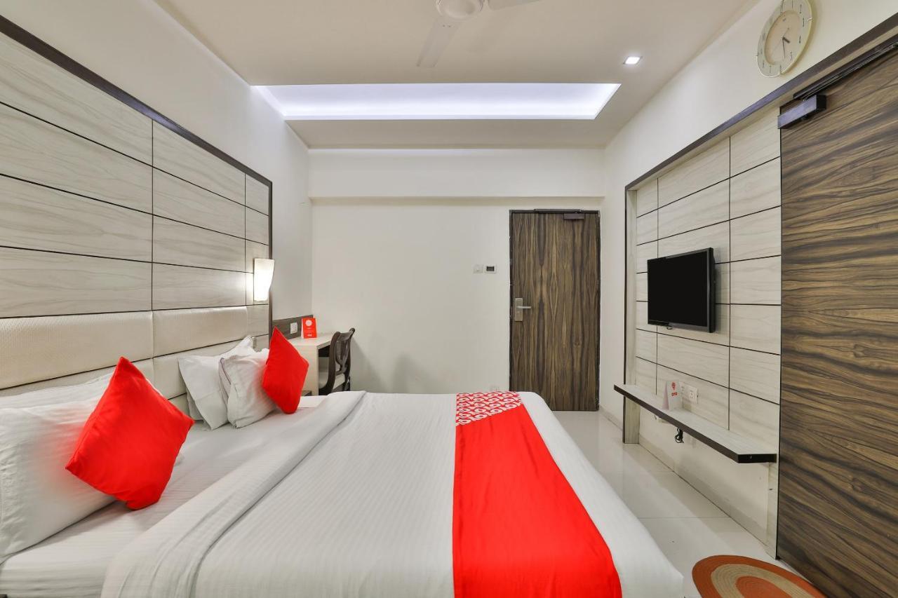 Hotel Oyo 2351 Golden Plaza