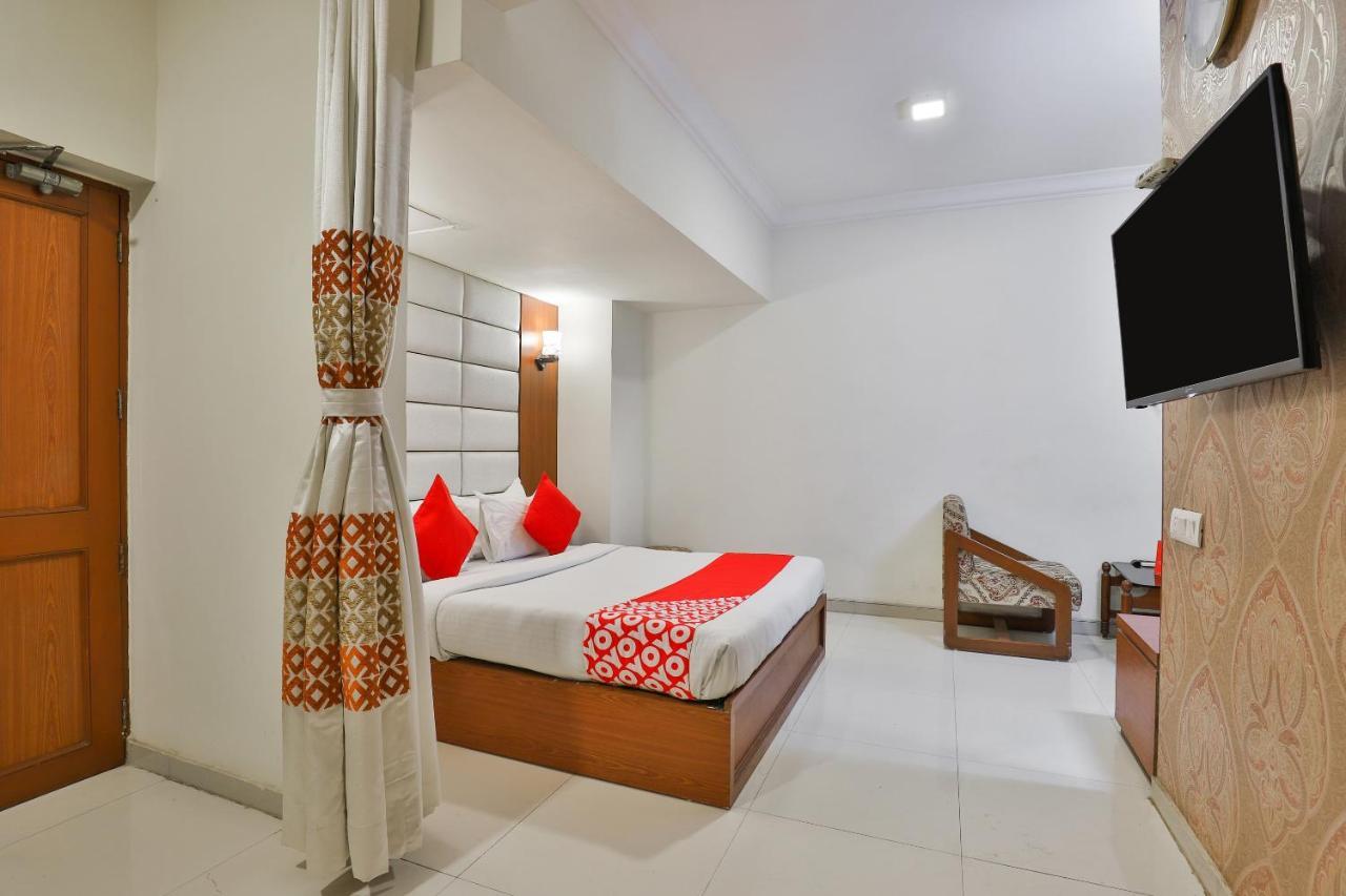 Oyo 2351 Golden Plaza 3* Ahmedabad