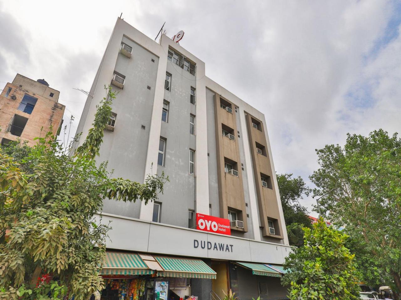 Oyo 10044 Dudawat Hotel