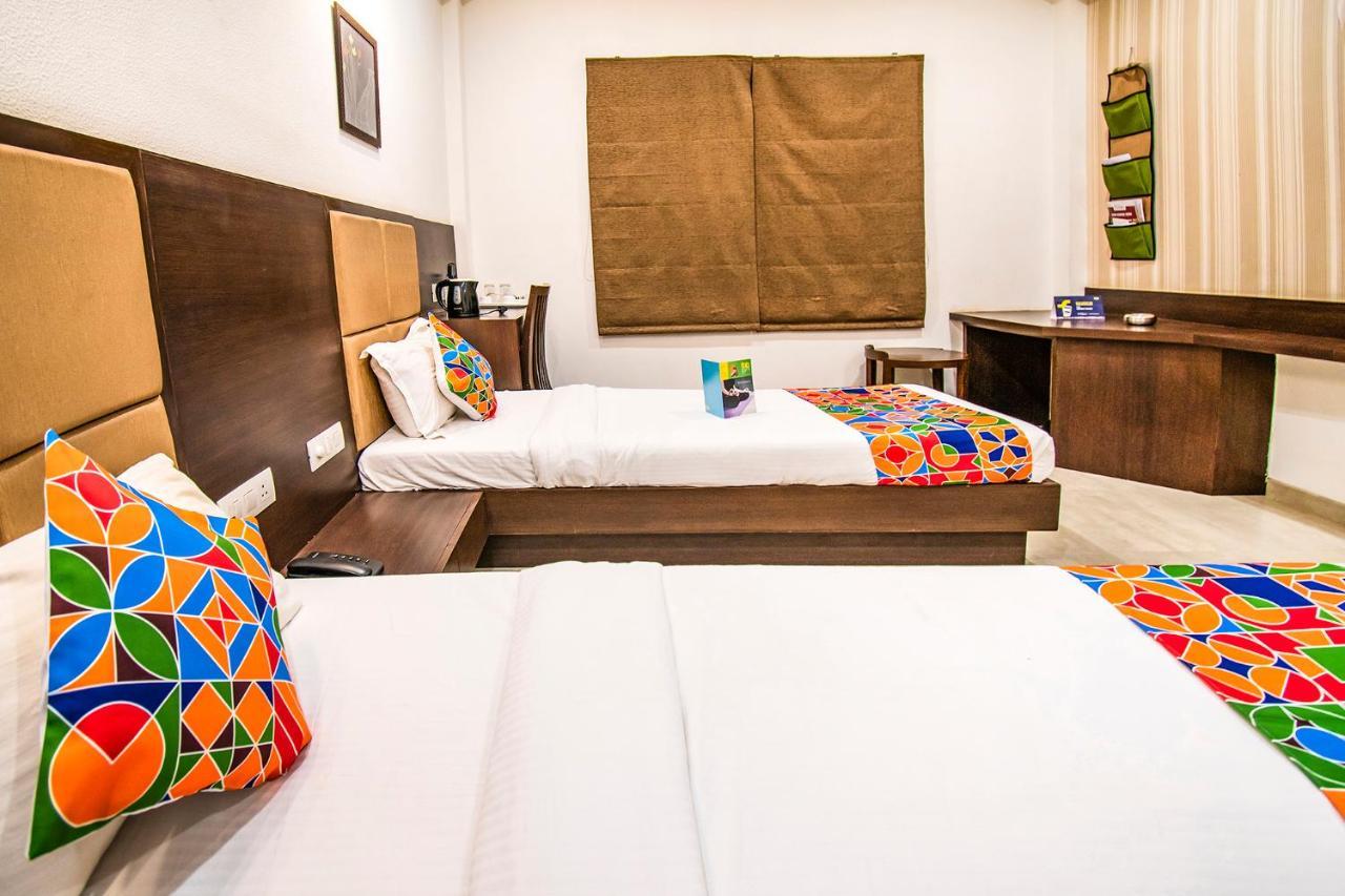 Hotel Fabhotel Flora Vastral 3*