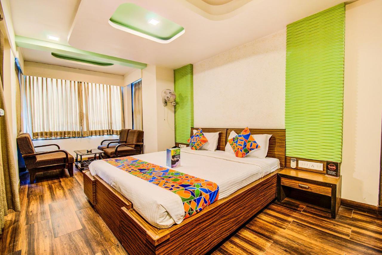 Hotel Hotel La365 Ahmedabad