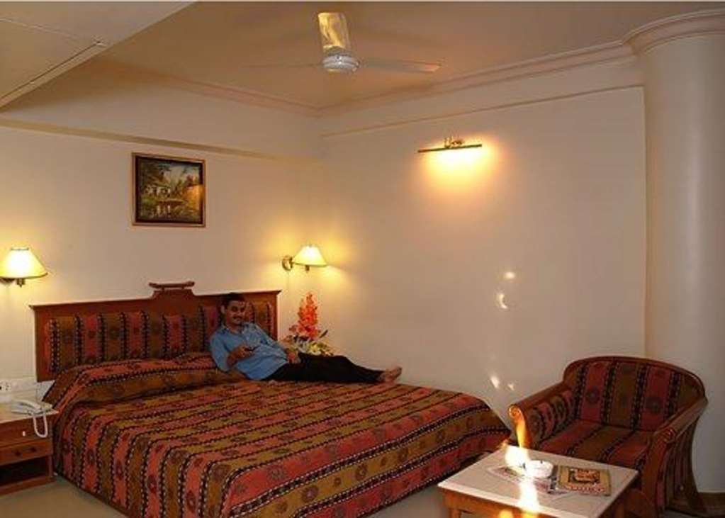 Comfort President Near Junction Station 4* Ahmedabad