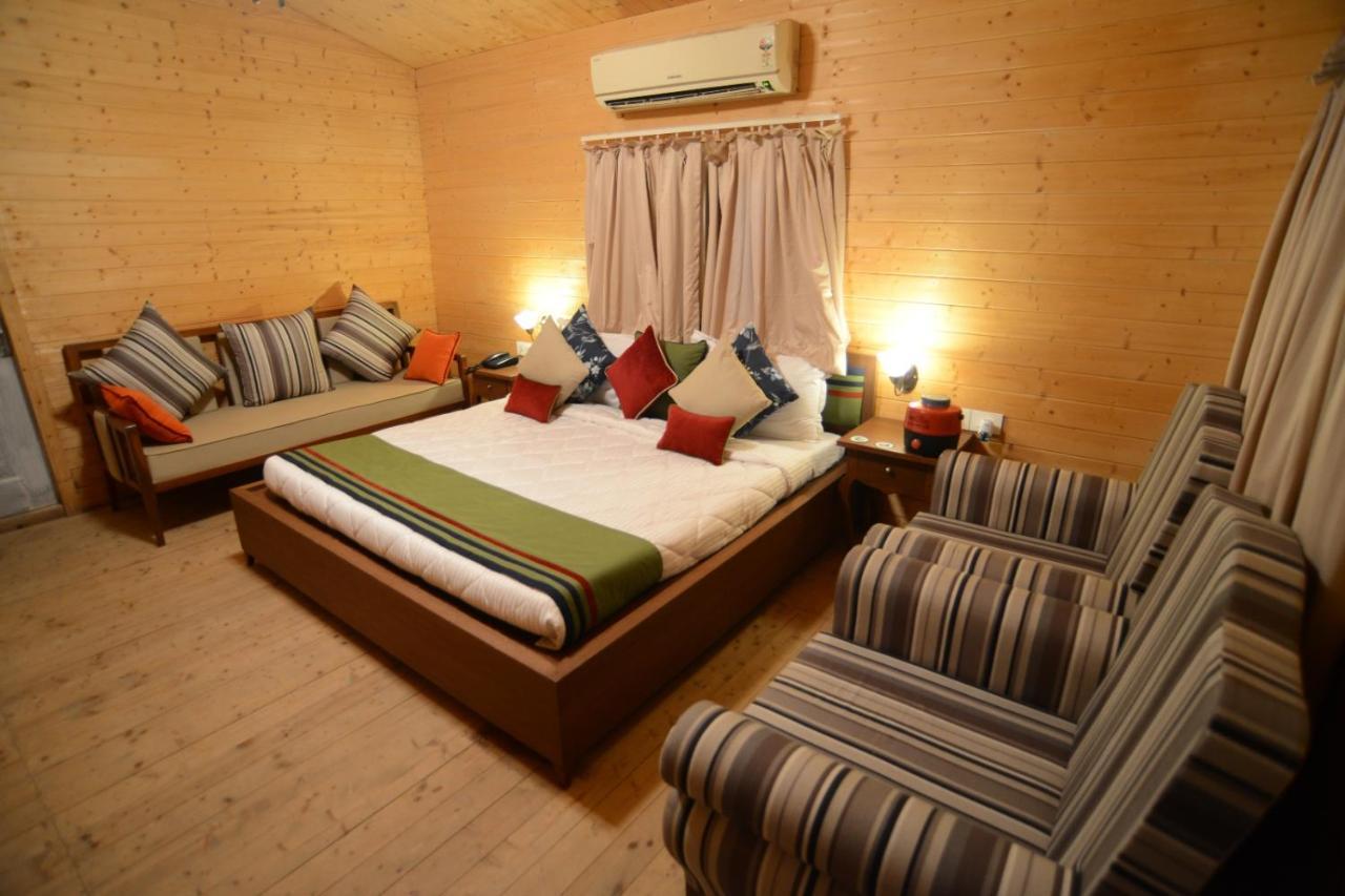 Resort Palm Greens Club,ahmedabad 3*