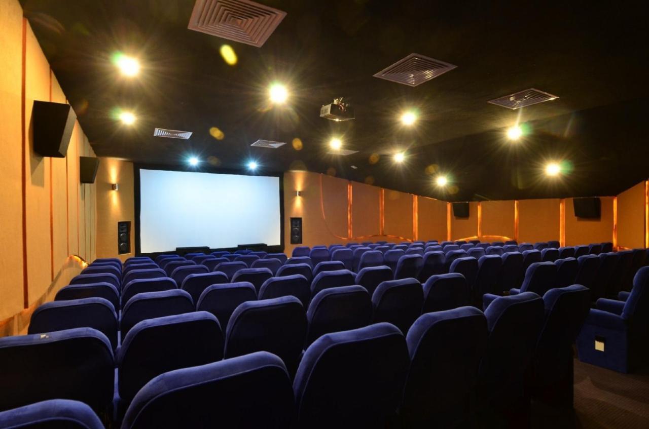Resort Palm Greens Club,ahmedabad 3*