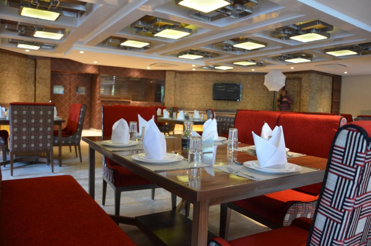 Palm Greens Club,ahmedabad Resort