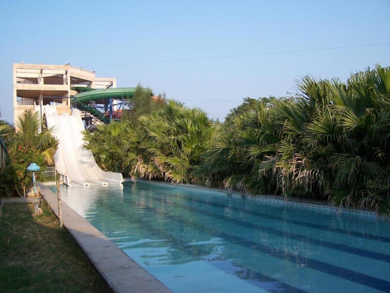 Palm Greens Club,ahmedabad Resort 3*