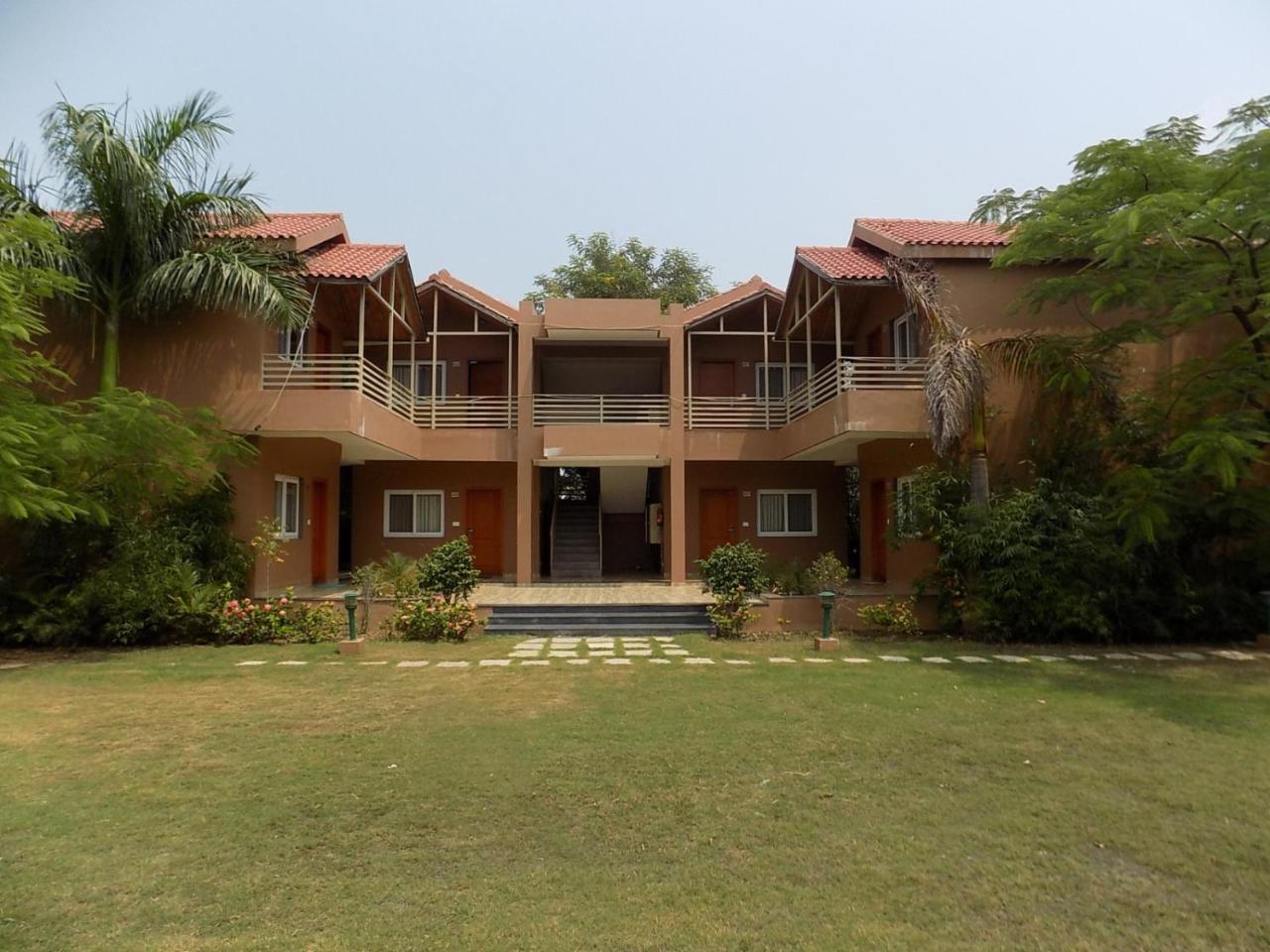 Palm Greens Club,ahmedabad Resort Ahmedabad
