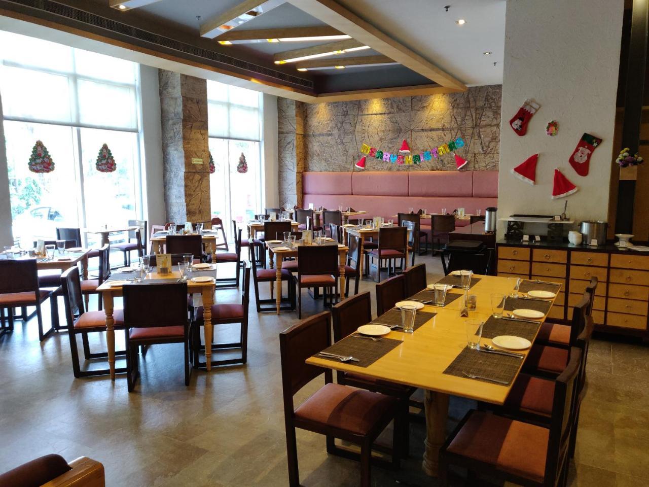 Duet Hotel, Hotel