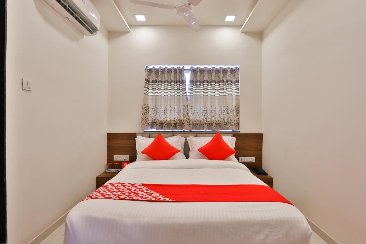 Oyo 19303 Sungold Hotel 3*