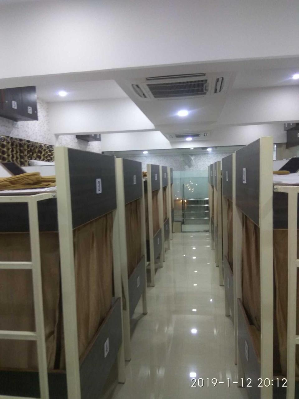 Relax Ac Hostel Ahmedabad