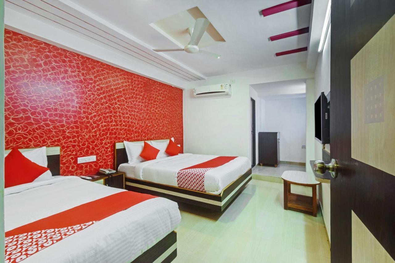 Oyo 26636 Anjali Palace Hotel 3*