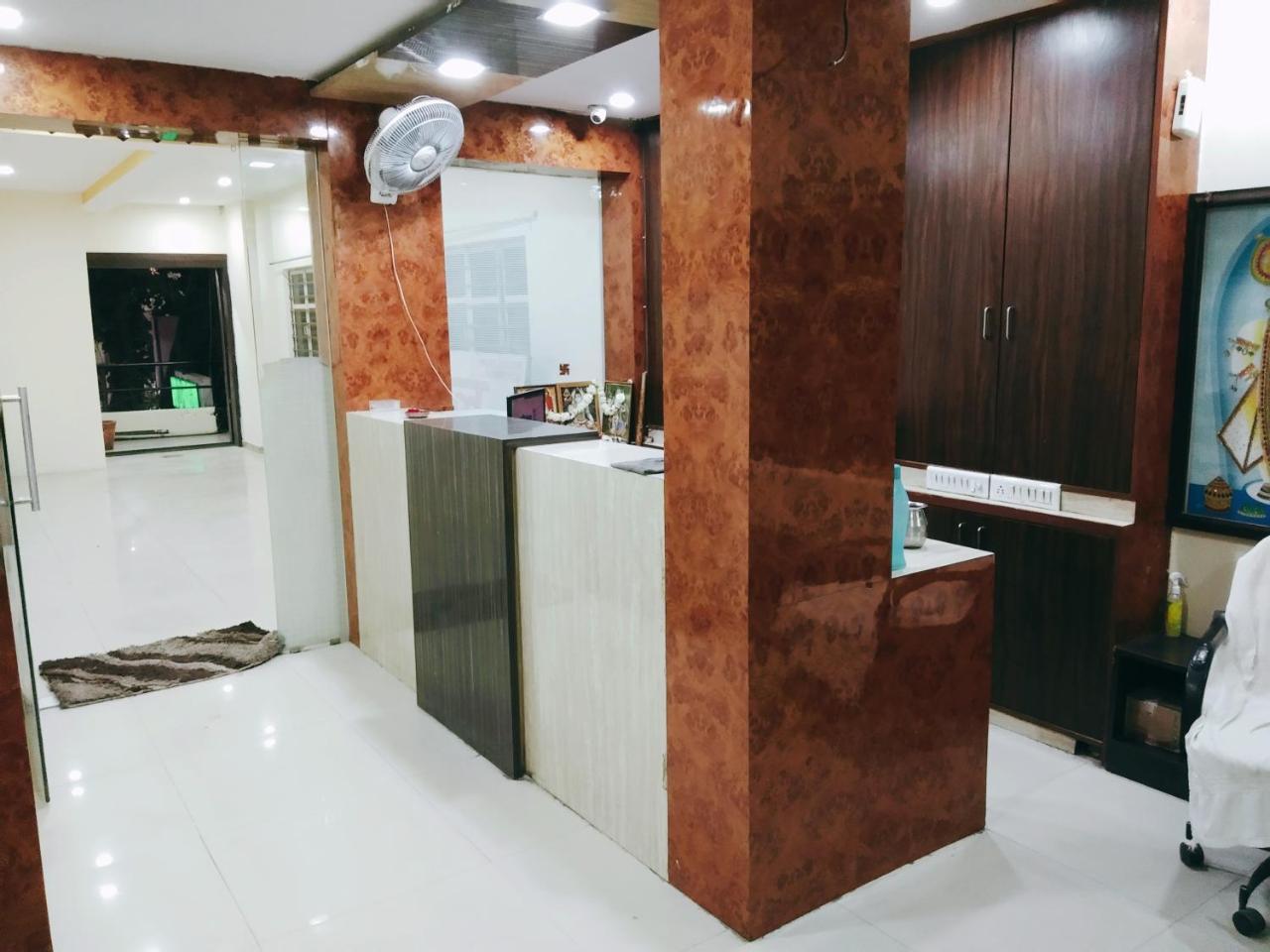 Krishna Palace Hotel 2*