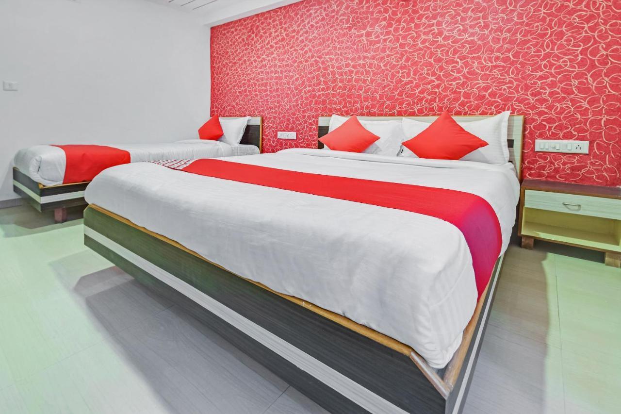 Oyo 26636 Anjali Palace 3*