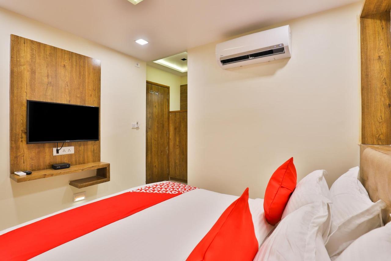 Oyo 22673 Suncity Ahmedabad