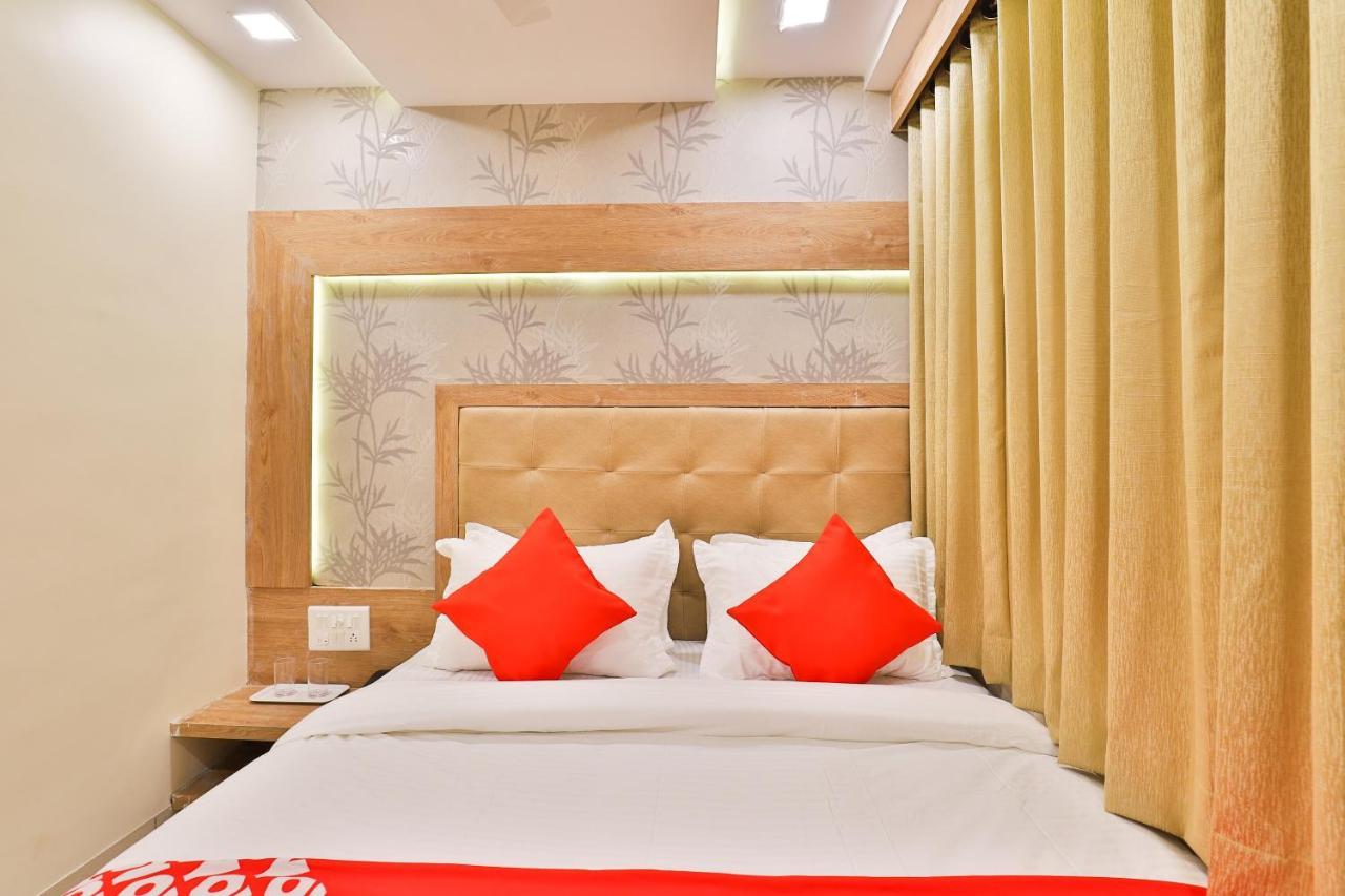 Oyo 22673 Suncity Ahmedabad