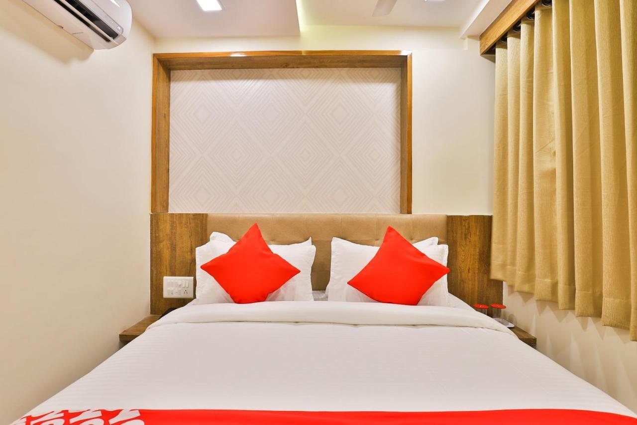 Oyo 22673 Suncity Hotel 3*