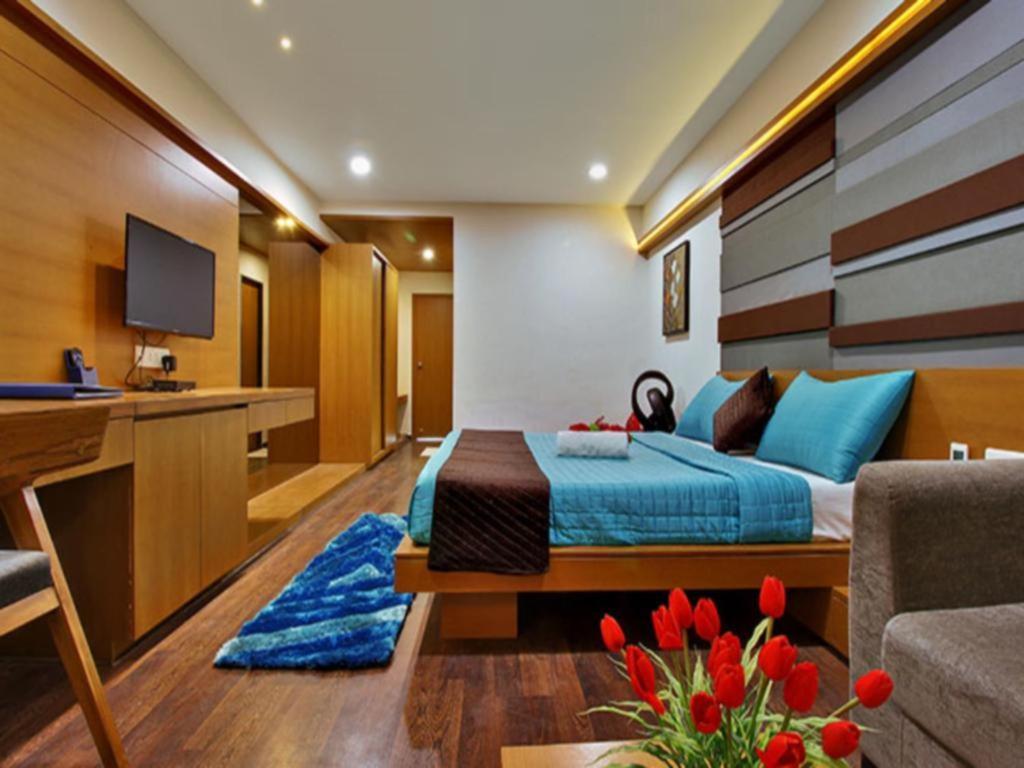 Aarya Grand &