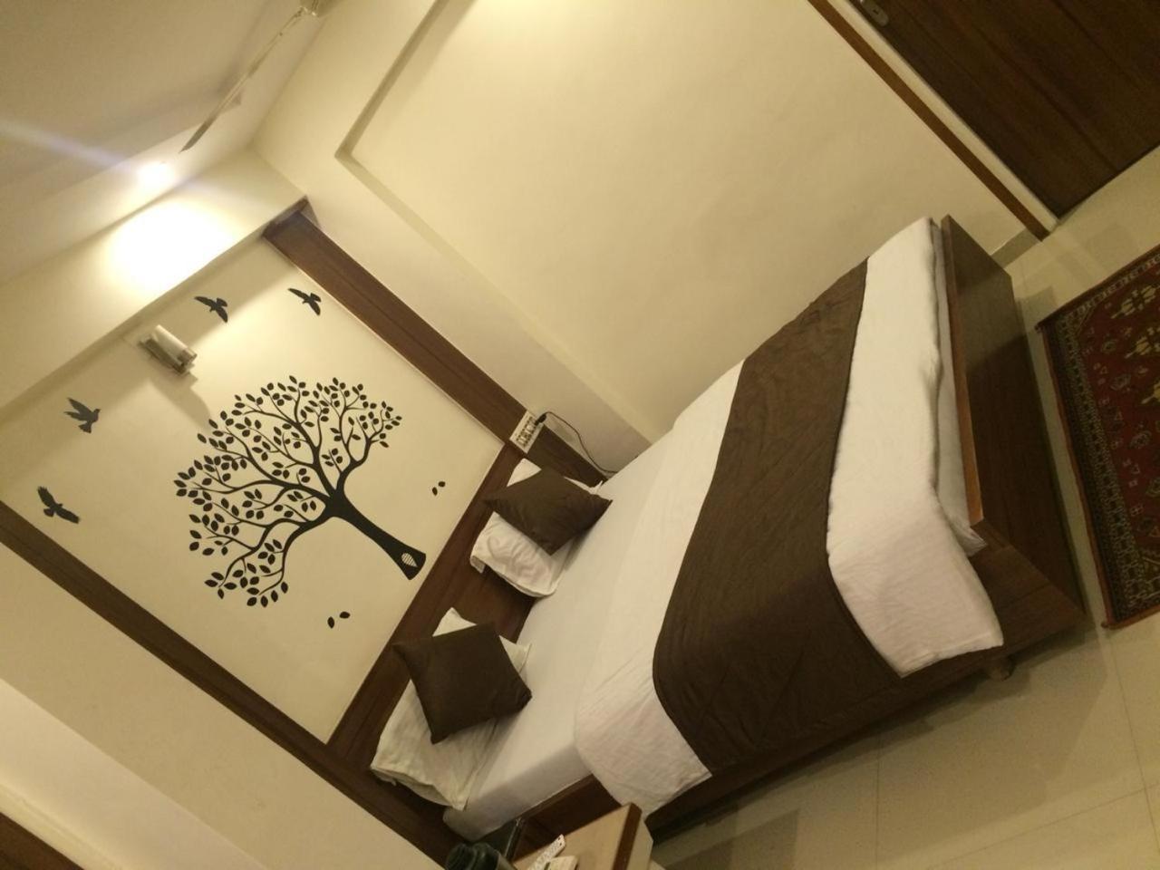 Mansarovar Hotel Ahmedabad