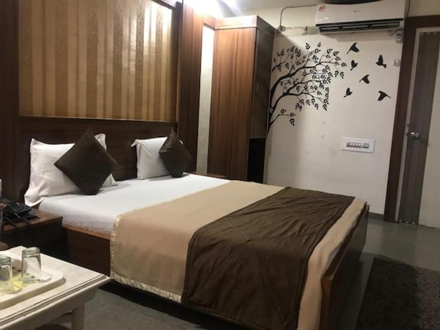 Hotel Mansarovar 2*