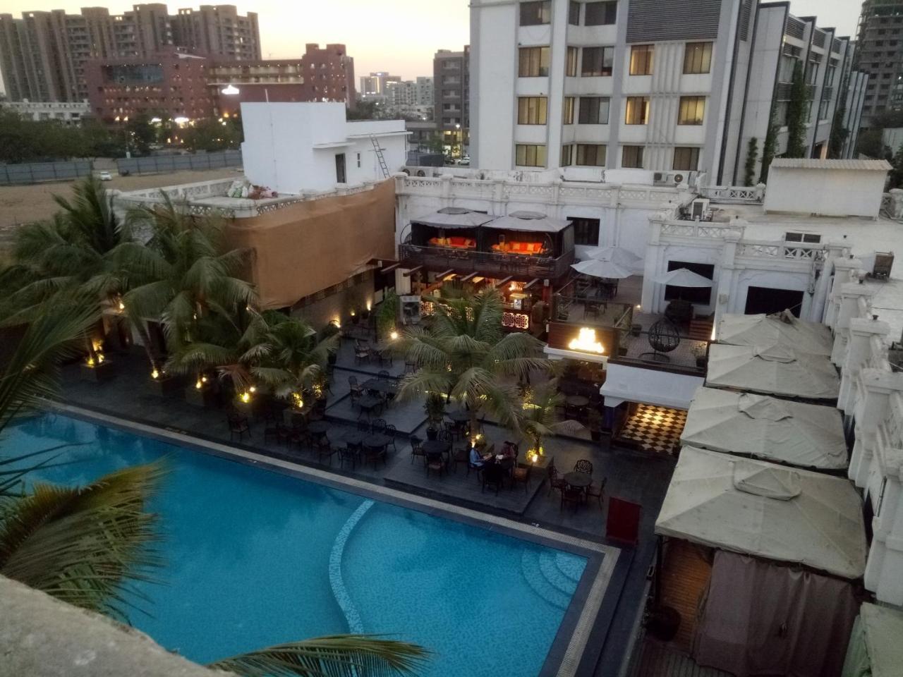 Aarya Grand & 4* Ahmedabad