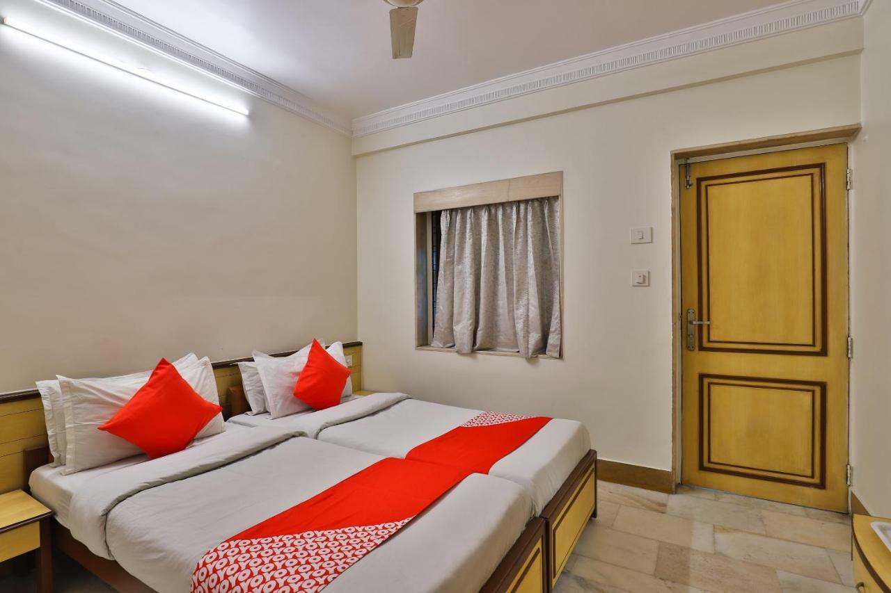 Hotel Oyo 28667 Moti Mahal Ahmedabad