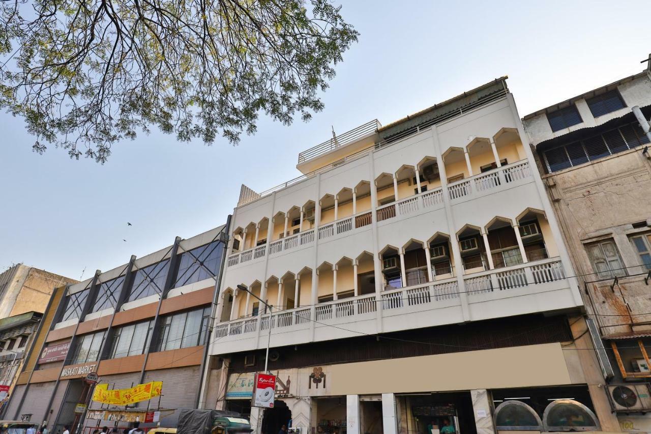 Hotel Oyo 28667 Moti Mahal Ahmedabad