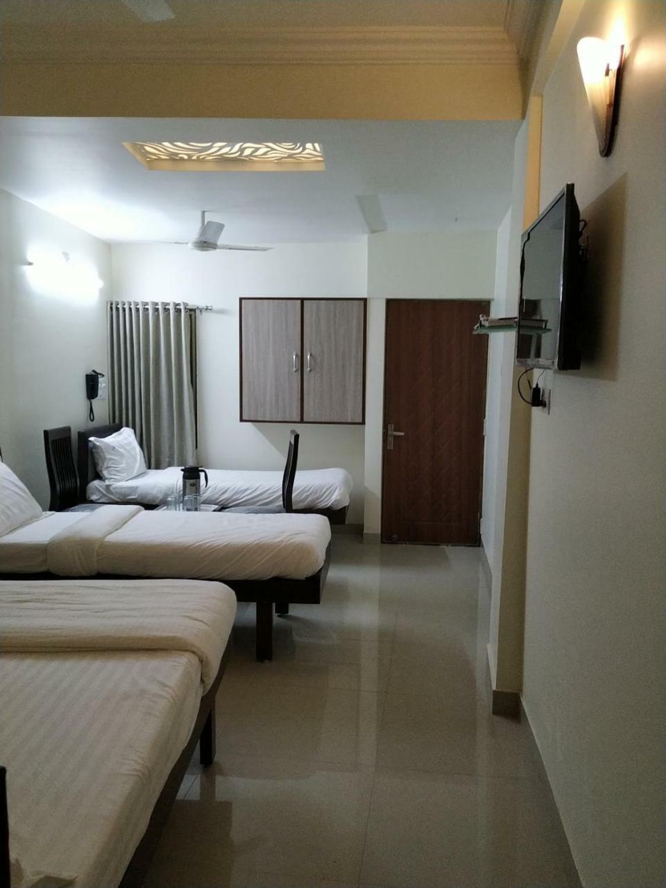 Hotel Basera Ahmedabad