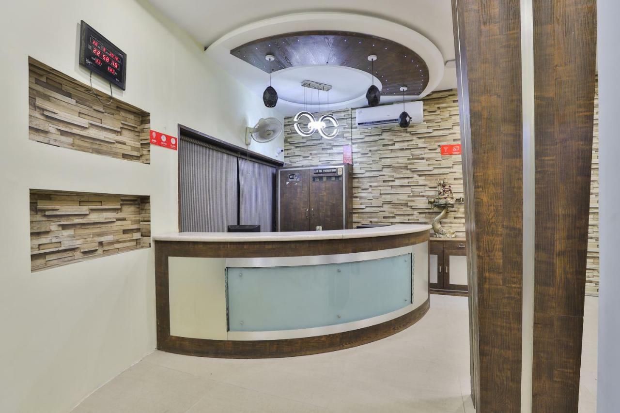 Oyo Flagship 19003 Rudra Mahal Ahmedabad