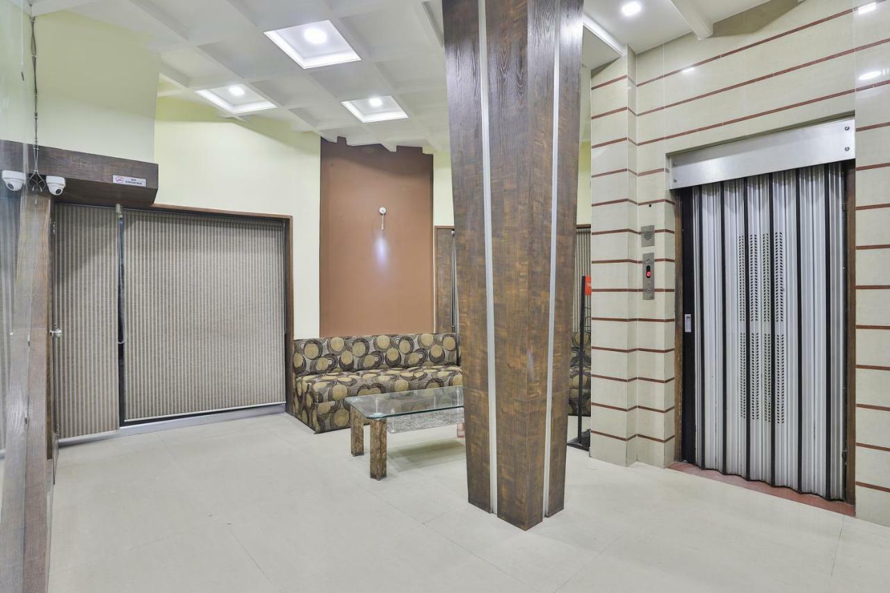 Oyo Flagship 19003 Rudra Mahal 3*