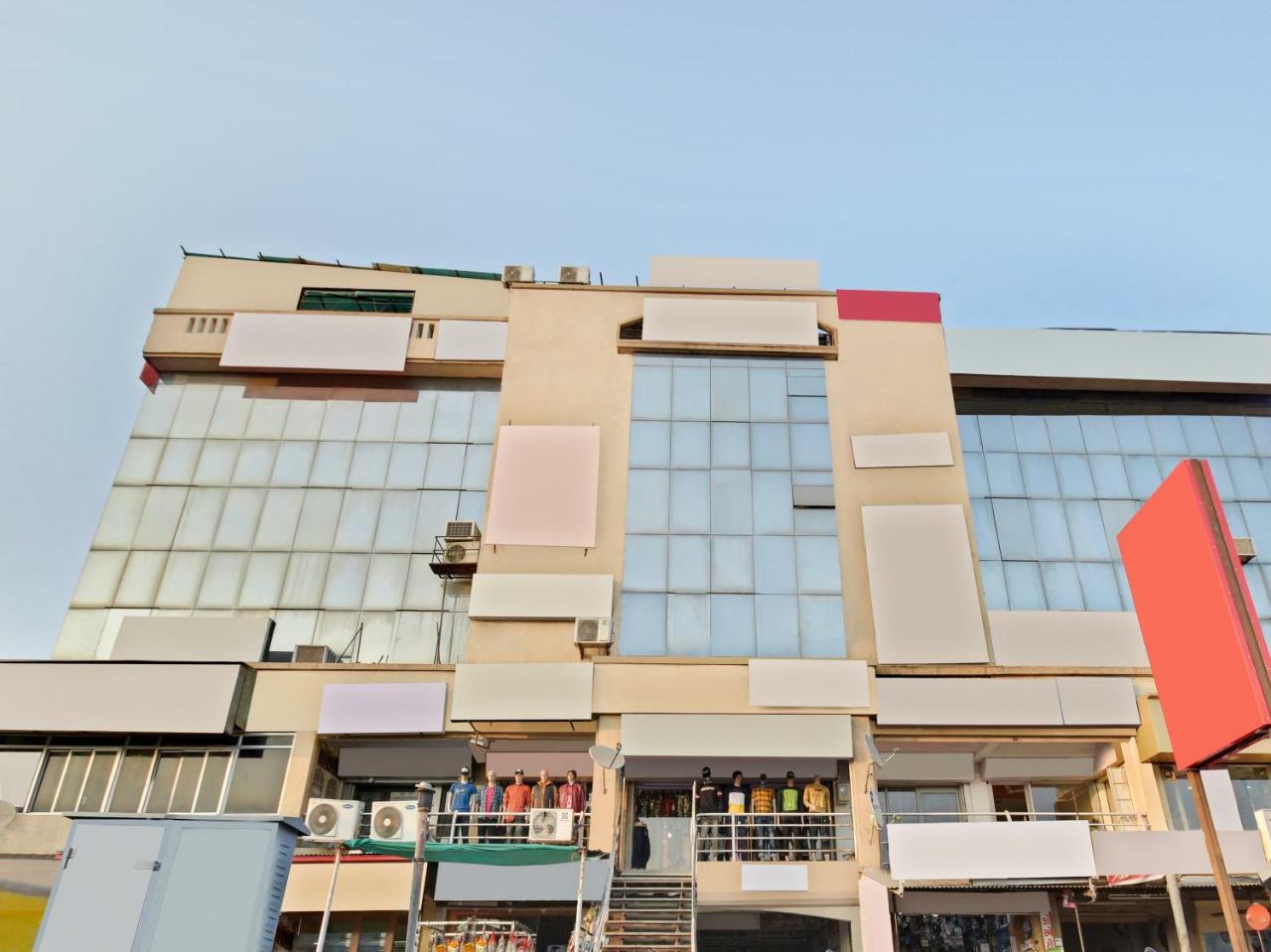 Hotel Oyo 26636 Anjali Palace Ahmedabad