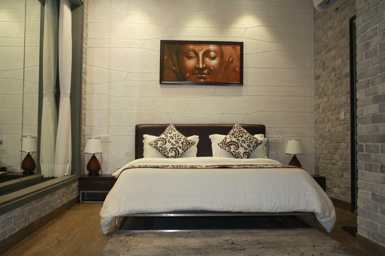 Tribecca Select 3* Ahmedabad