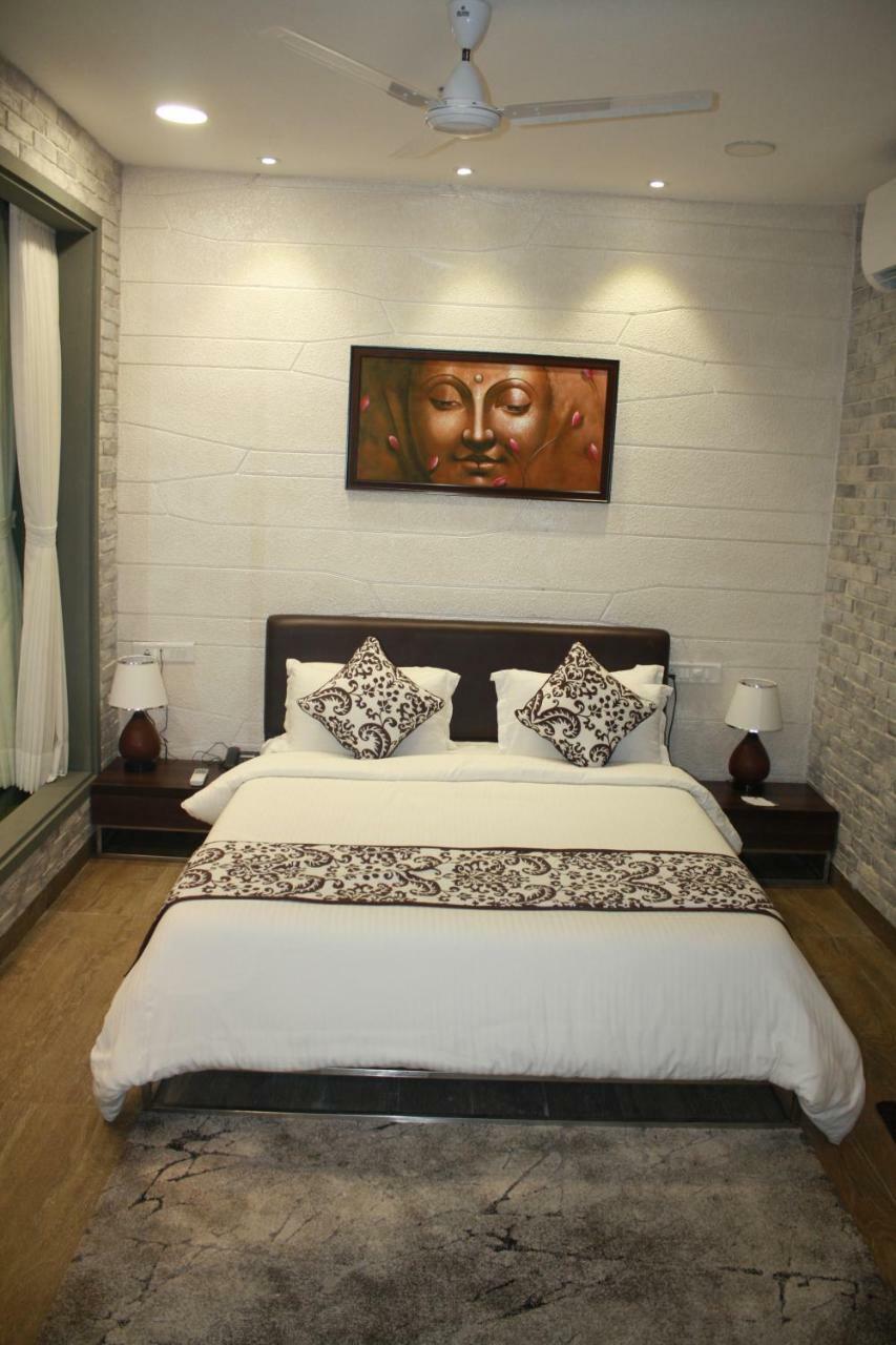 Tribecca Select 3* Ahmedabad