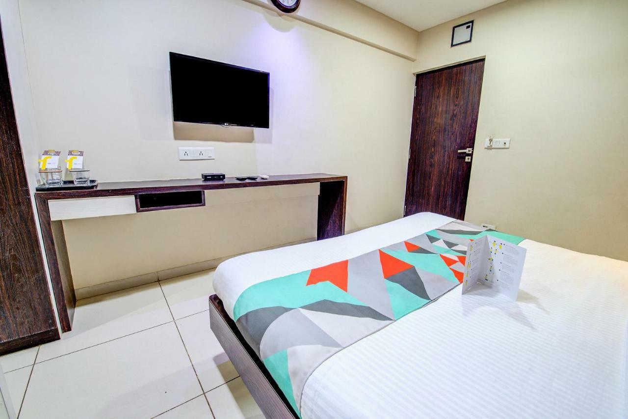 Hotel Fabhotel Metro Park Ahmedabad
